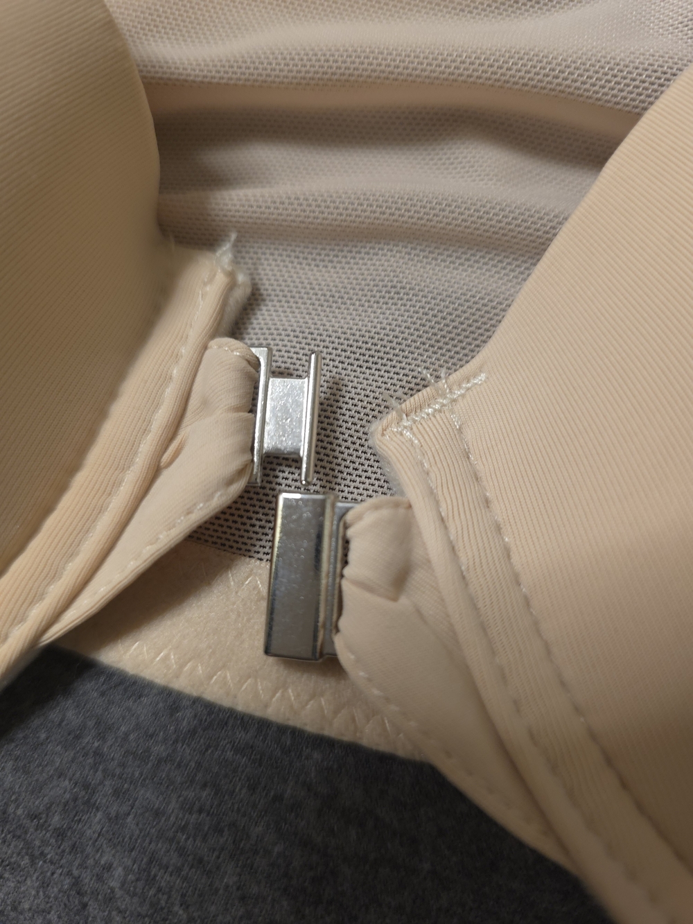 Front-Close Racerback T-Shirt Bra - Picture 3 of 7